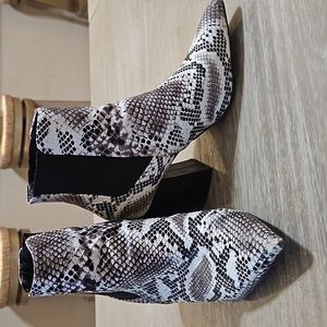FAUX Snake 🐍 booties
